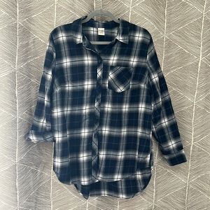 Blue plaid button up